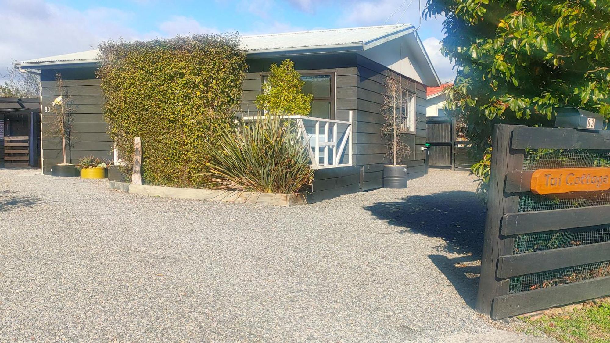 Tui Cottage Martinborough Eksteriør billede